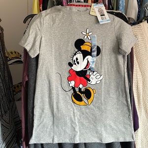 NWTS Licensed Minnie Mouse Women’s Graphic T-shirt Large